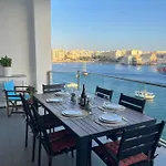 Apartmán Seafront Two Bedroom *
